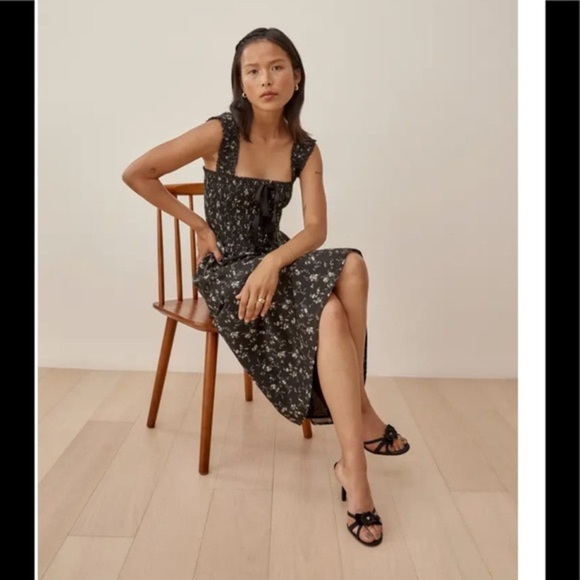 Reformation Dresses & Skirts - Reformation Darla Dress